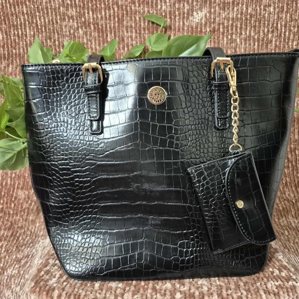 Anne Klein with change purse new w/o tag